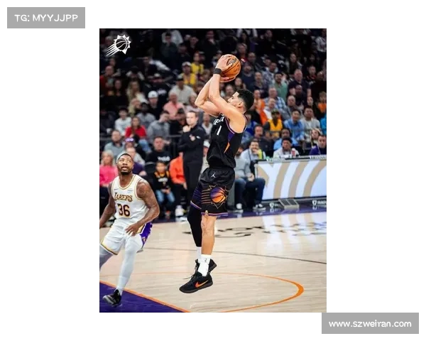 布克凭借精准节奏感主导比赛攻防转换提升球队整体表现